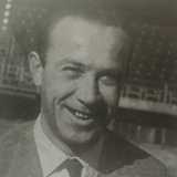 Il recordman dei ritorni alla guida dei Galletti � per� un barese doc, Raffaele Costantino: dal 1939 al 1951 la societ� biancorossa si � rivolta a lui ben otto volte, spesso anche per brevi periodi, chiedendogli di risollevare le sorti della squadra